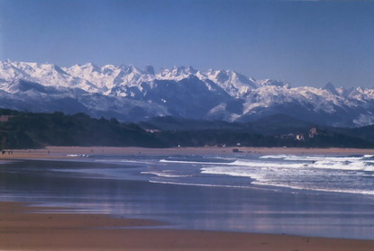 Foto de Mari:Donde los Picos de Europa se hacen a la Mar